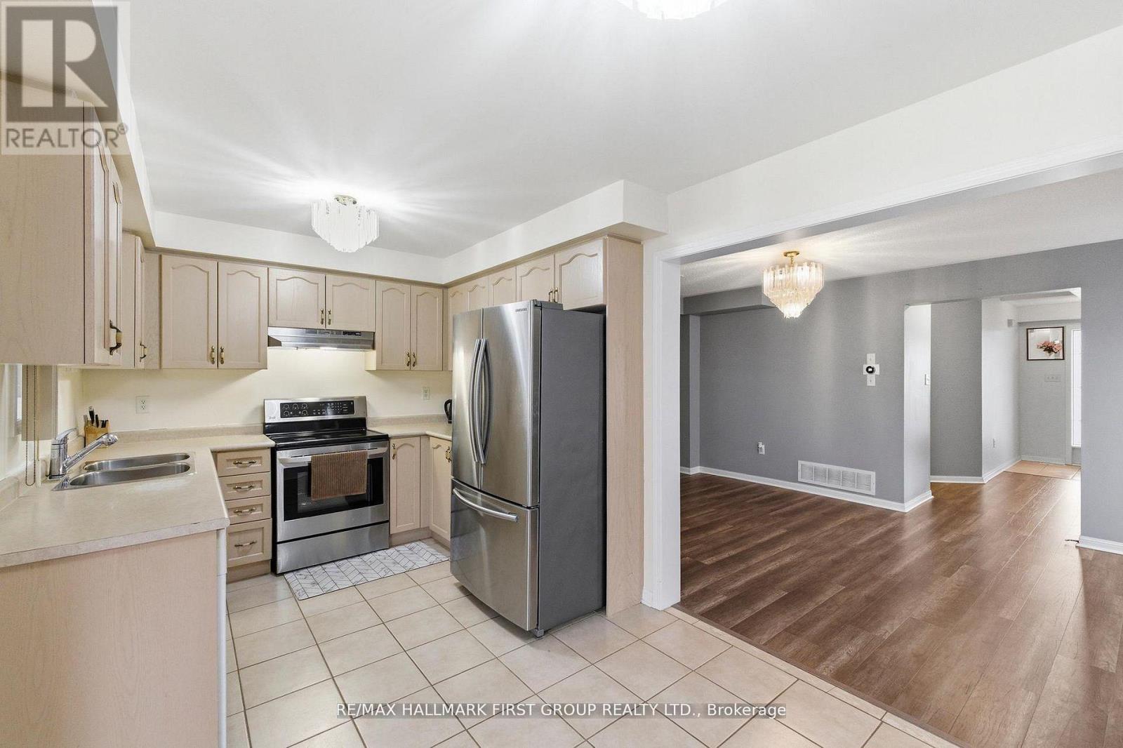 32 SAMANDRIA AVENUE - 7