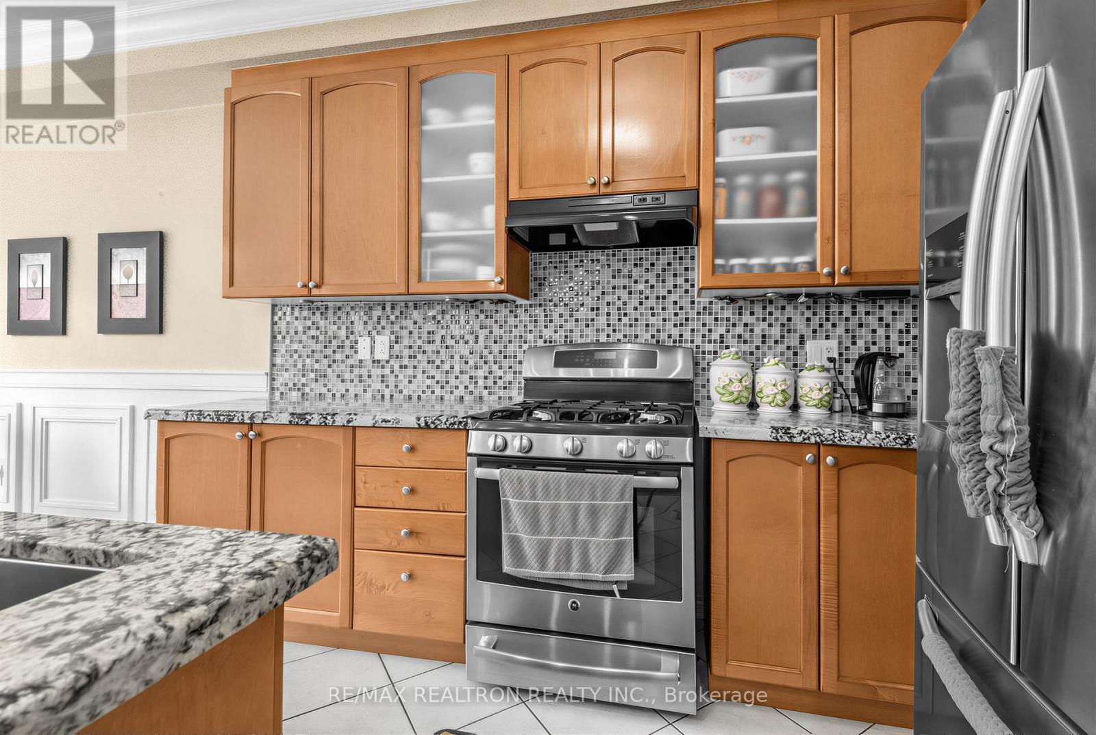 78 OAKBOROUGH DRIVE - 13