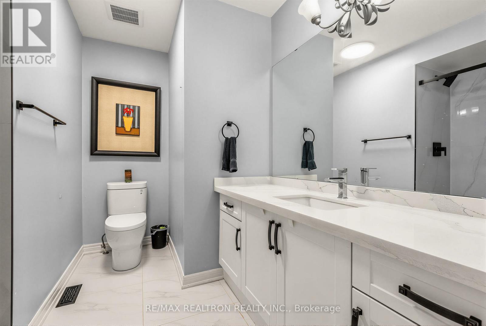 78 OAKBOROUGH DRIVE - 26
