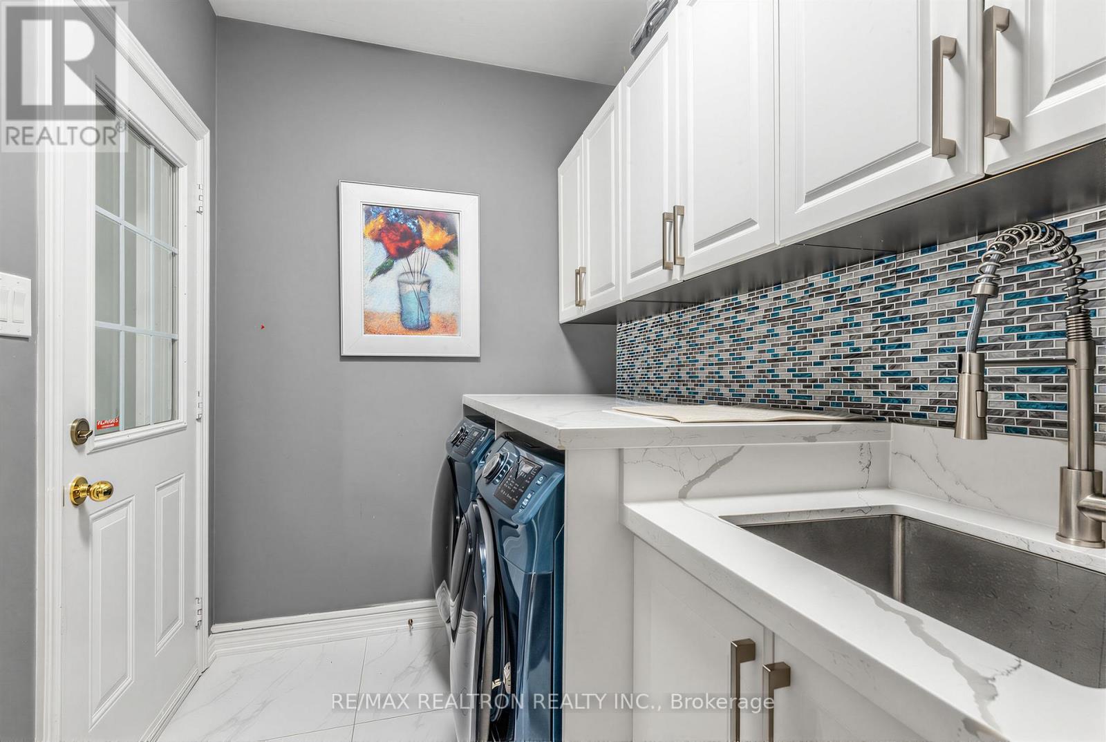 78 OAKBOROUGH DRIVE - 27