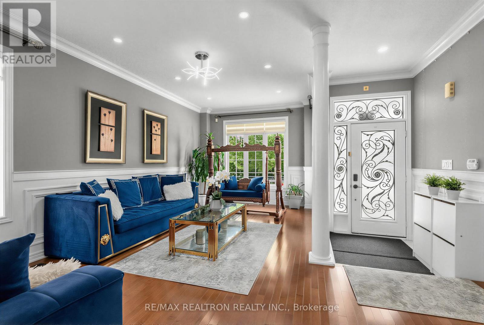 78 OAKBOROUGH DRIVE - 4