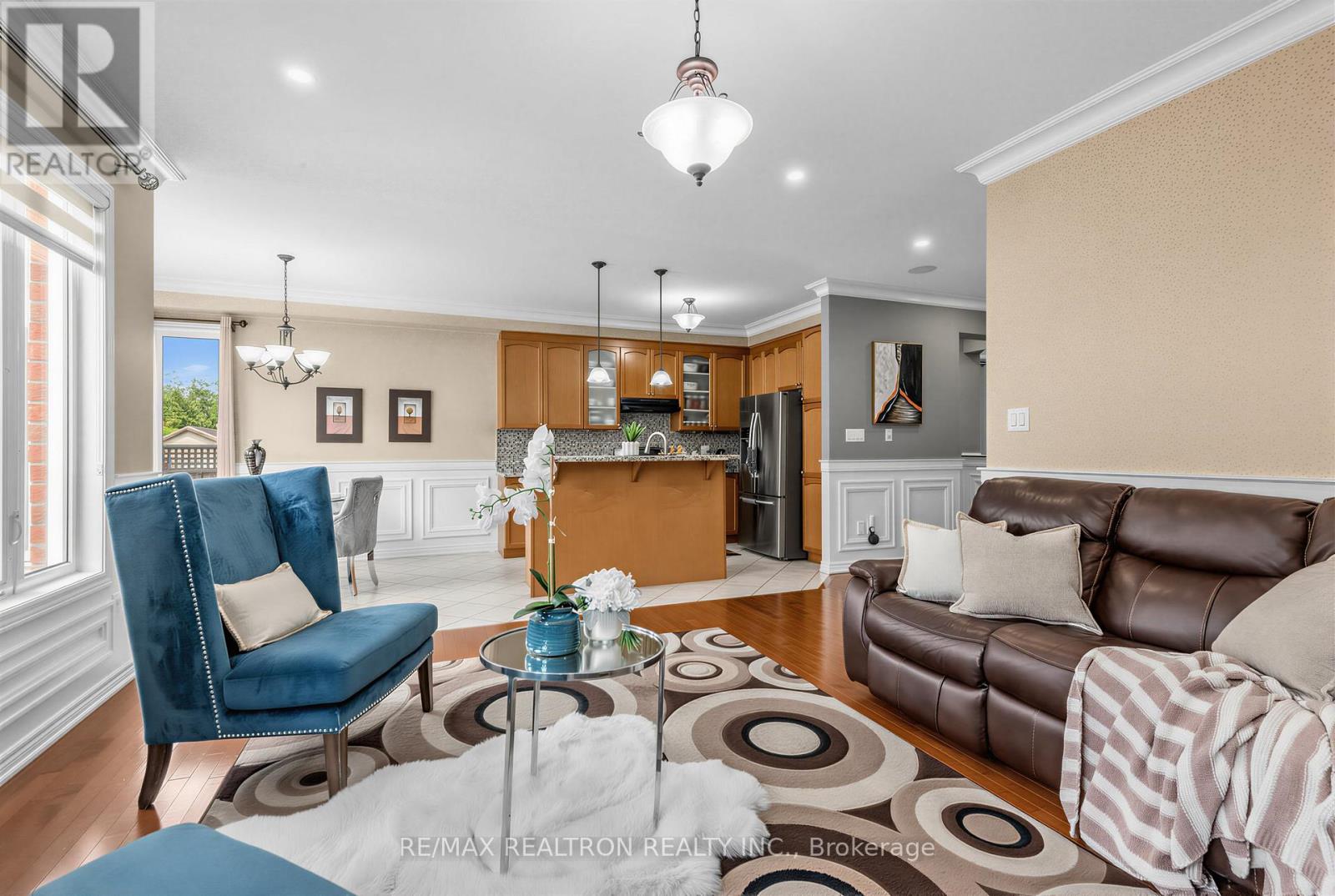 78 OAKBOROUGH DRIVE - 11