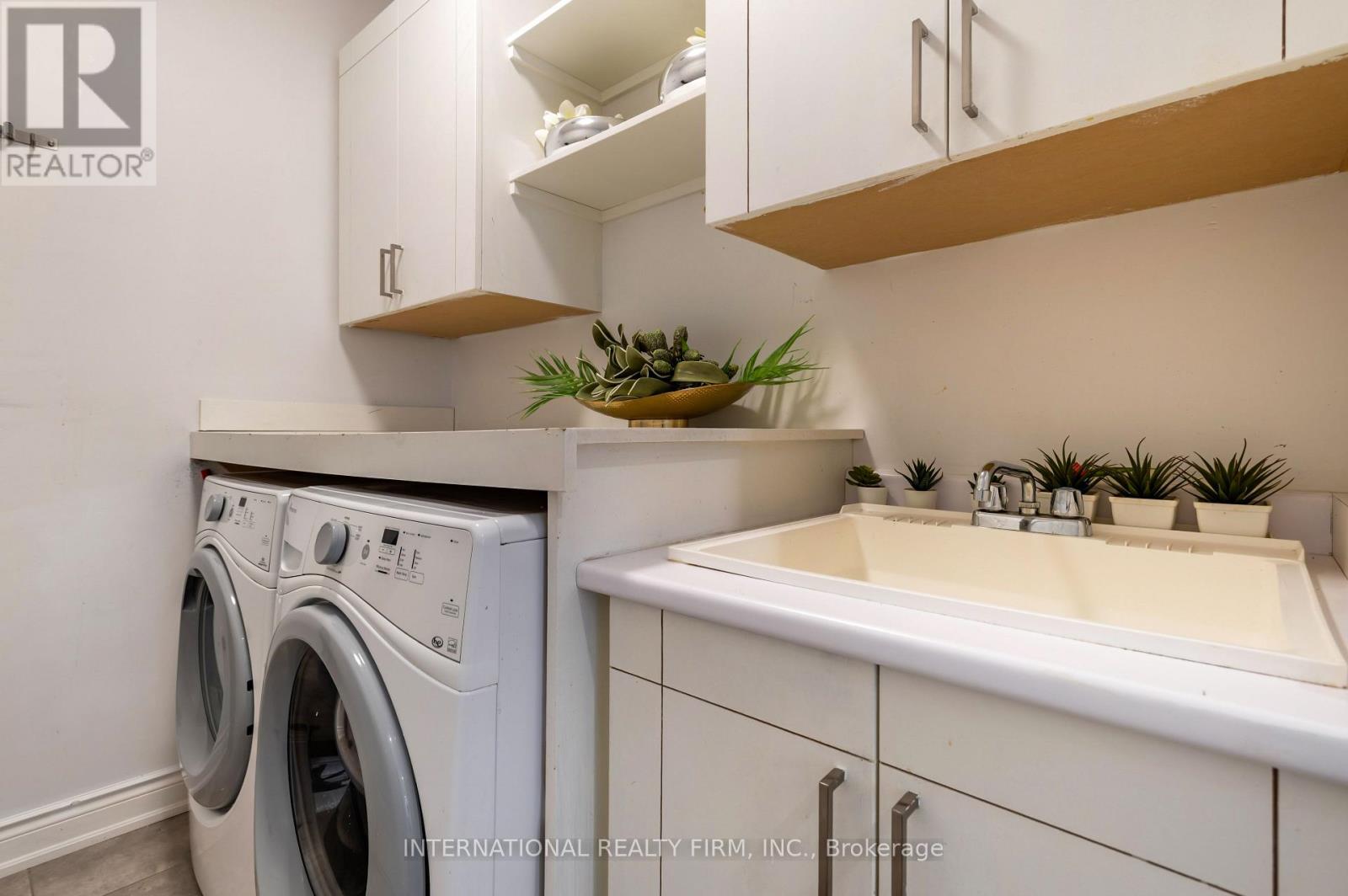 233 ETHERIDGE AVENUE - 23