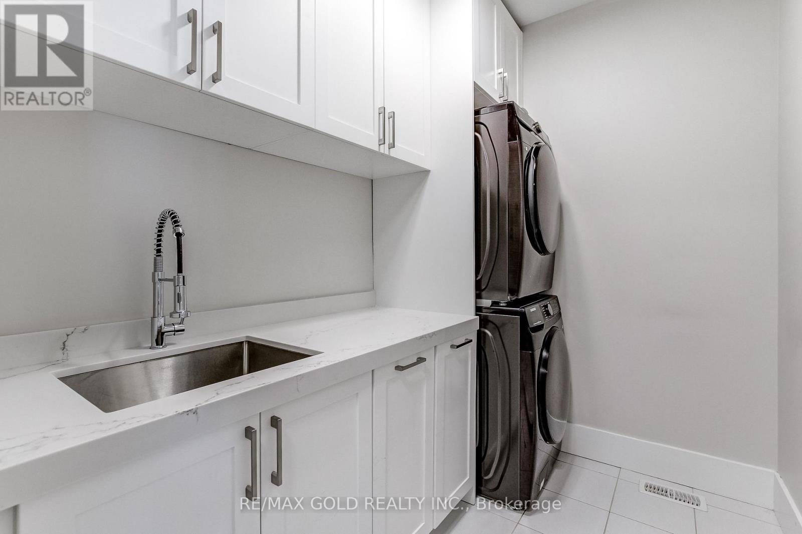 3352 VERNON POWELL DRIVE - Image 32