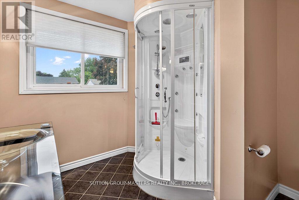259 INVERNESS CRESCENT - 27