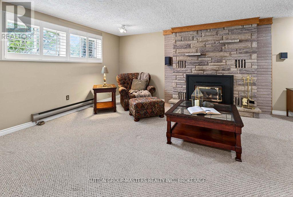 259 INVERNESS CRESCENT - 36