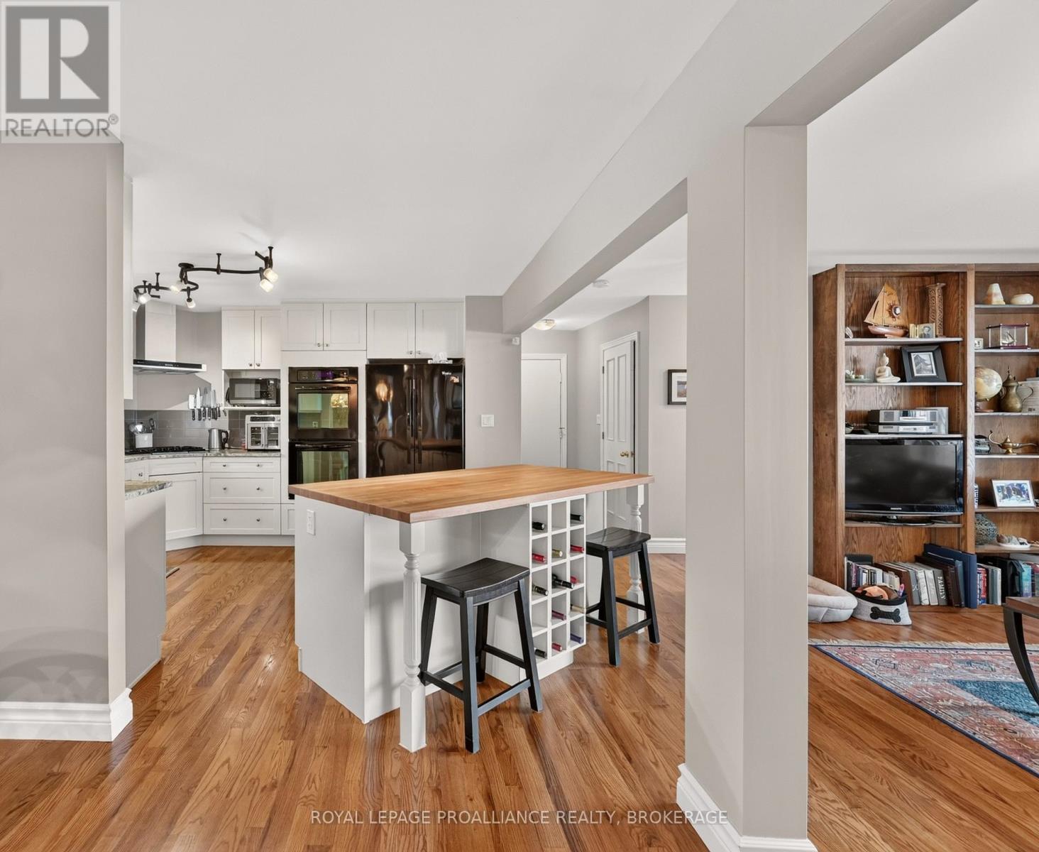 535 MAIN STREET - 11