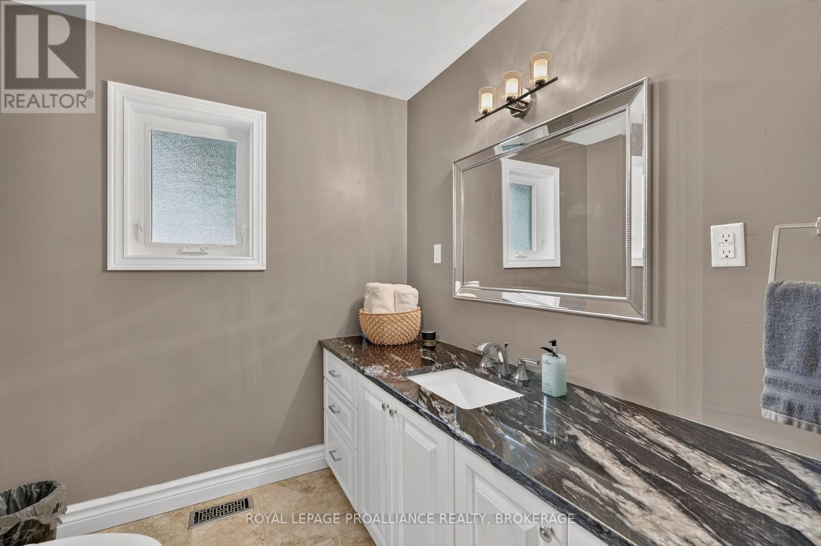535 MAIN STREET - 20