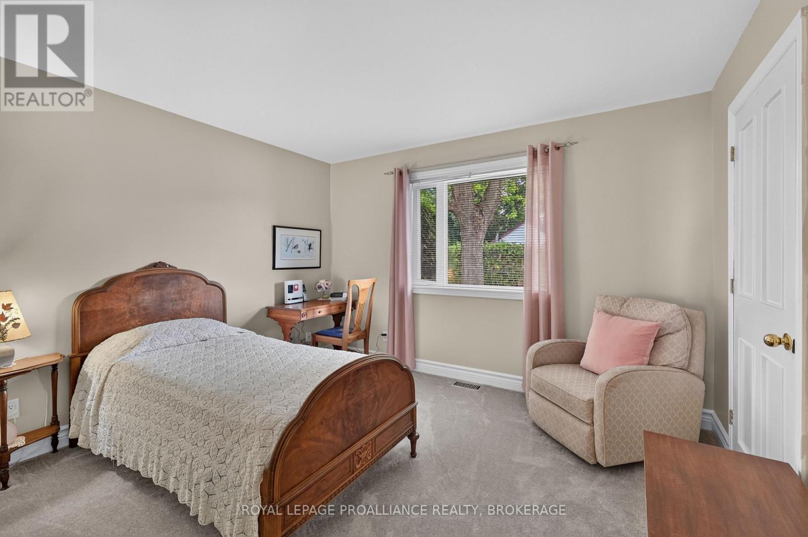 535 MAIN STREET - 23