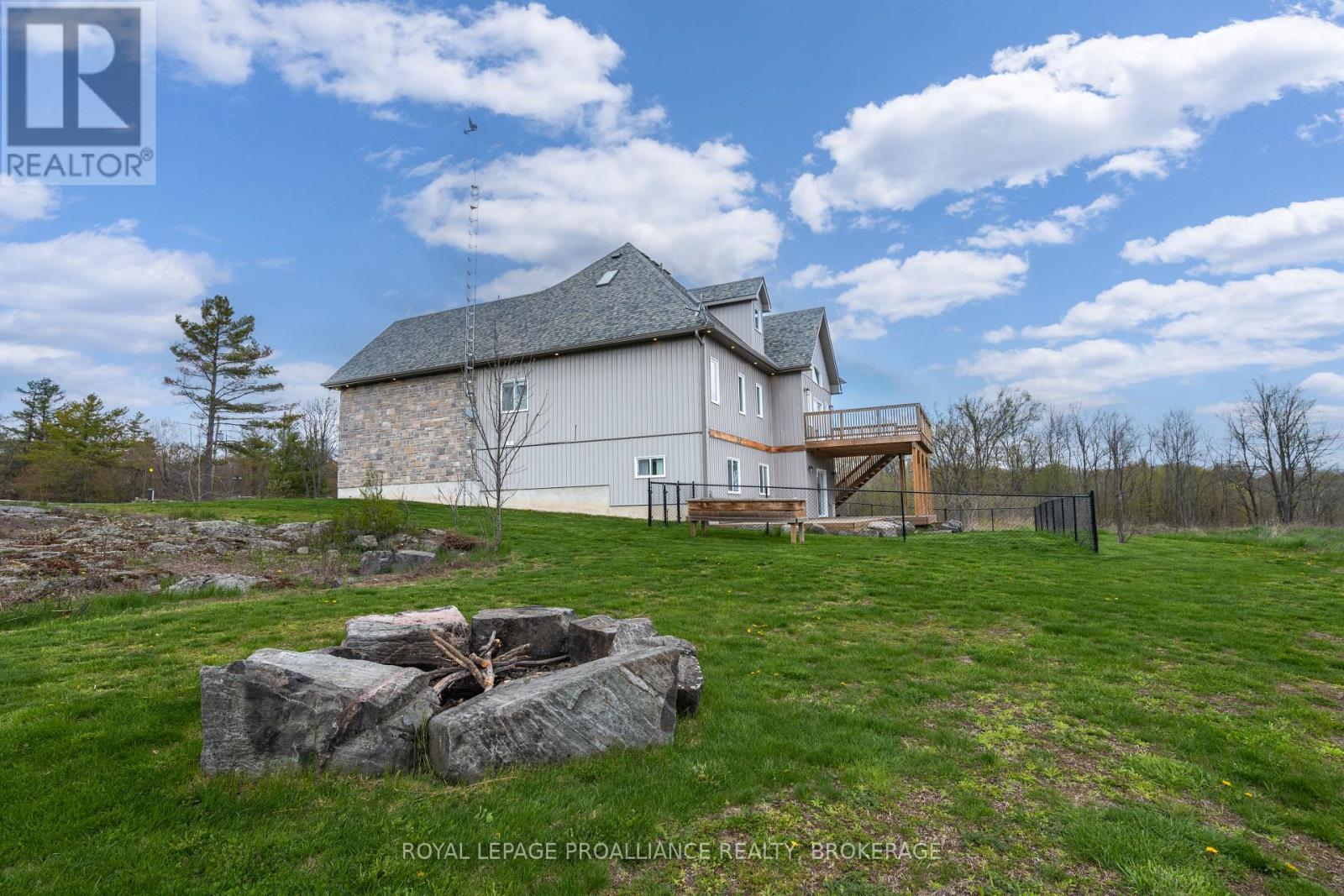 5110 RAMPARTS ROAD - 44
