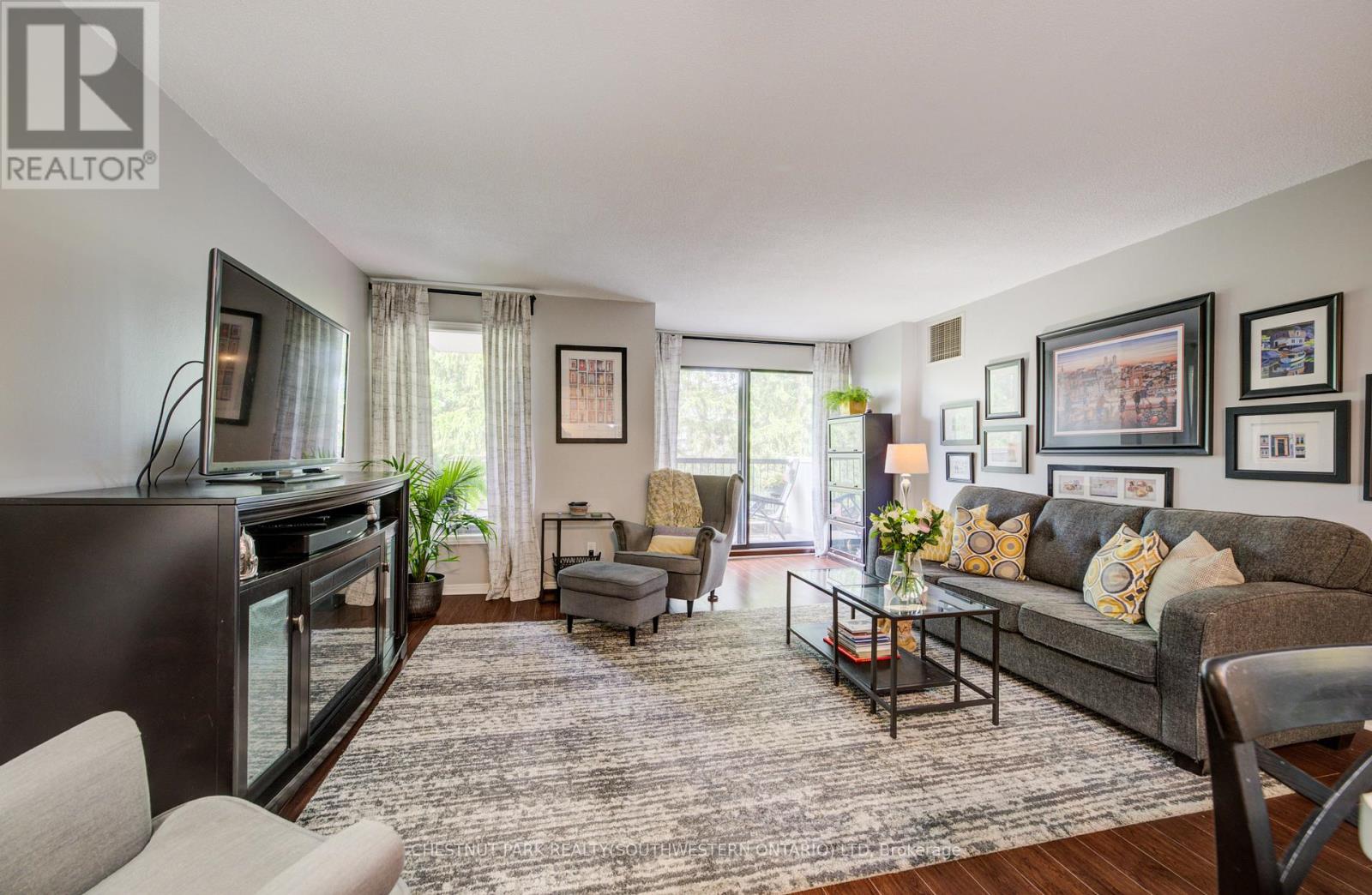 #401 260 SHELDON AVENUE N - 14