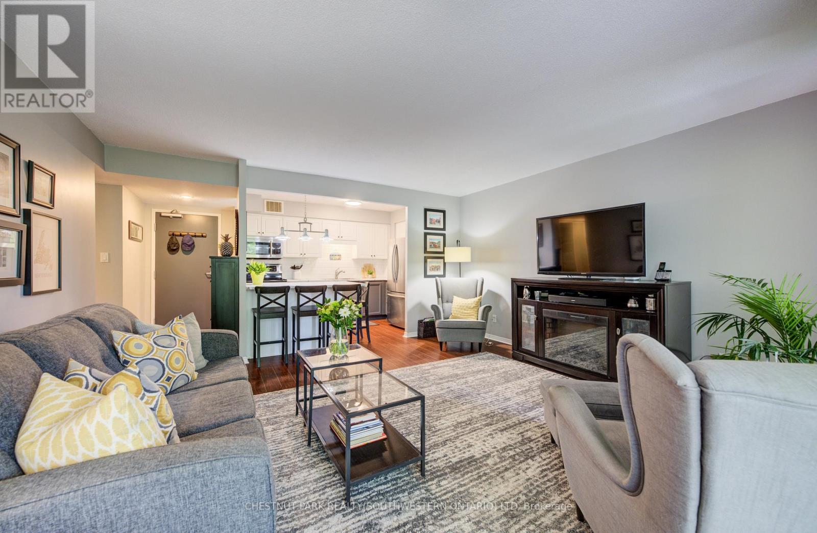 #401 260 SHELDON AVENUE N - 17