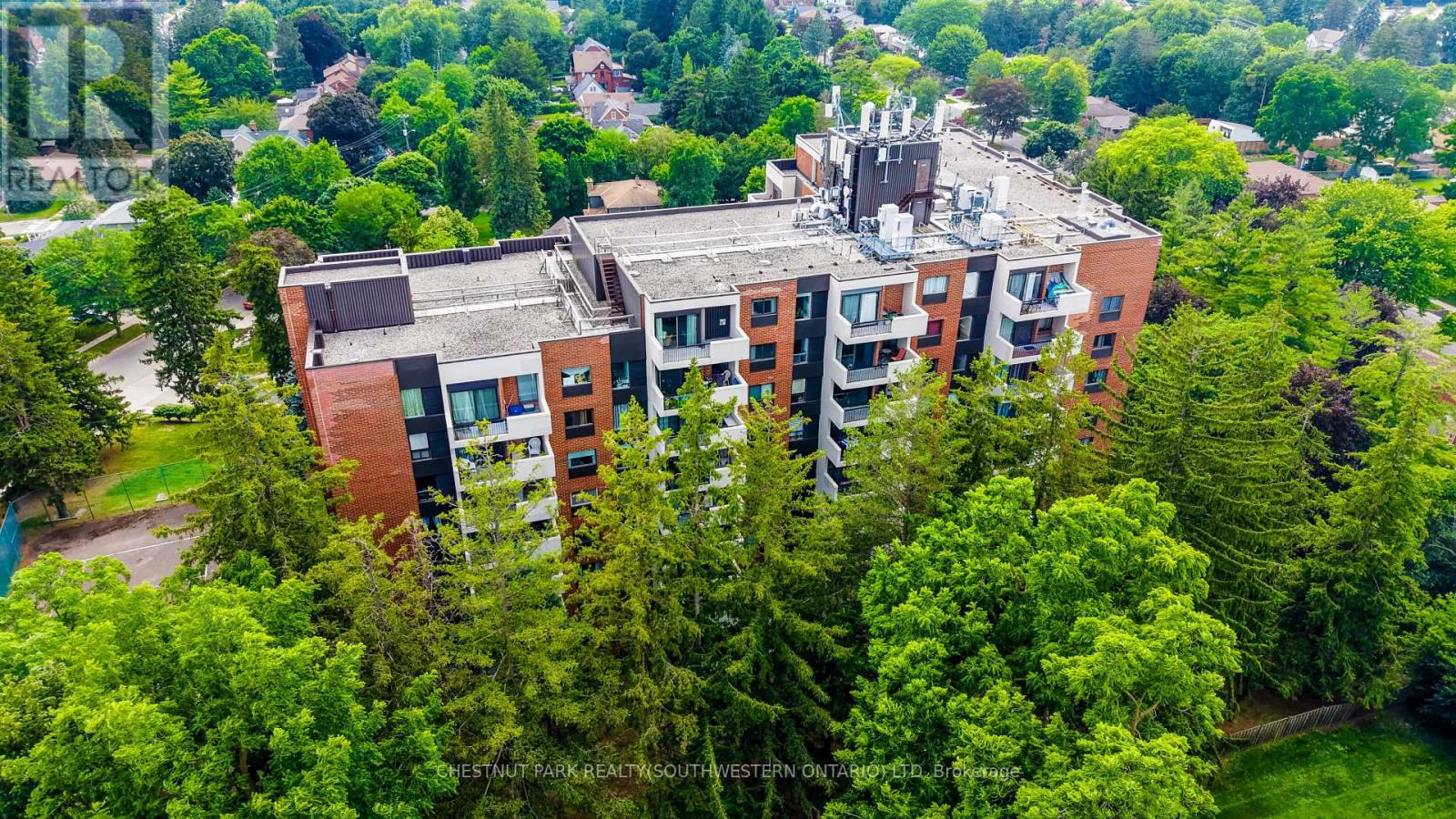 #401 260 SHELDON AVENUE N - 38
