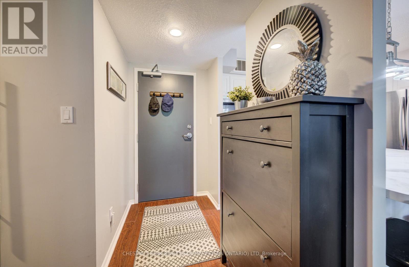 #401 260 SHELDON AVENUE N - 5