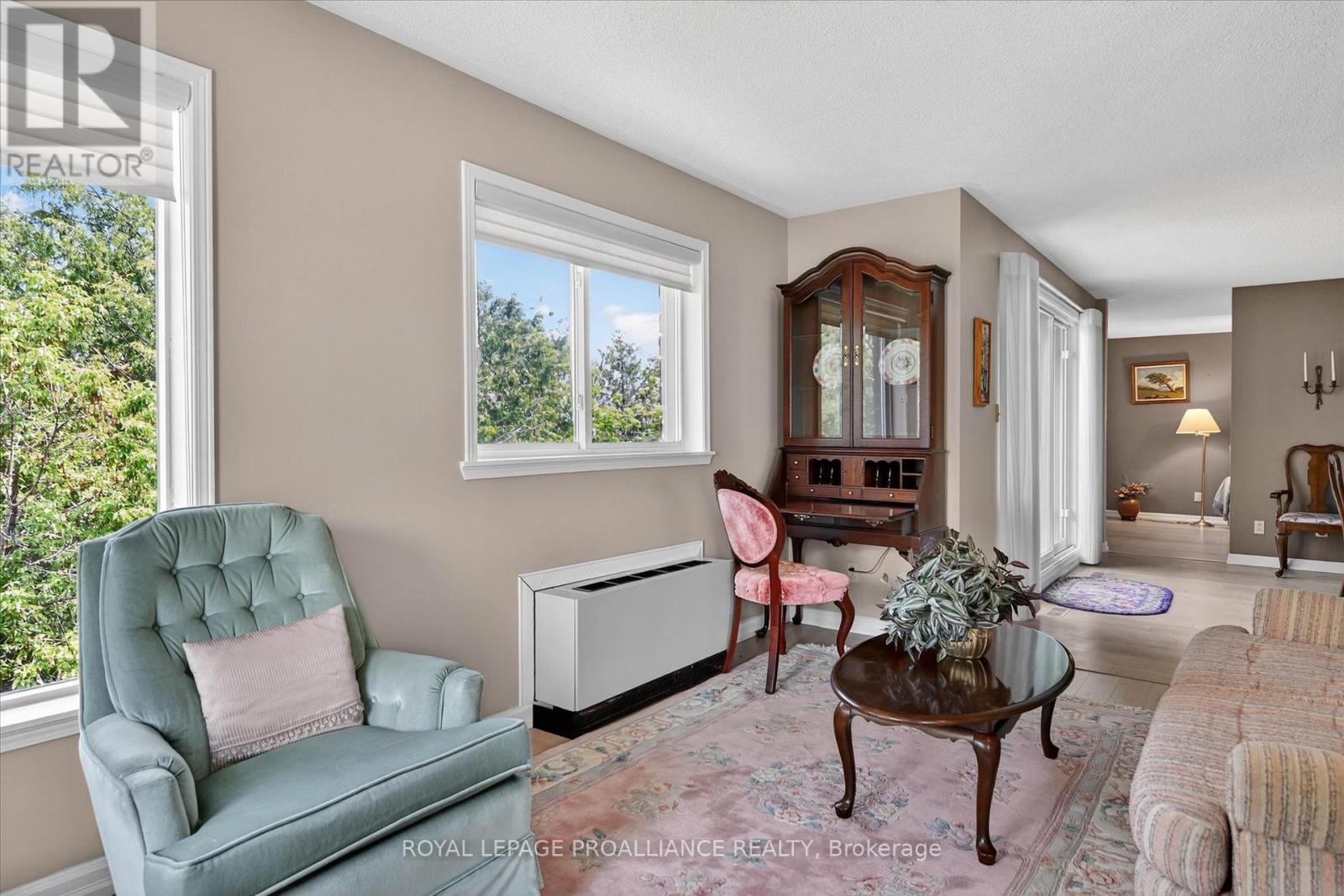 #312A 1099 CLONSILLA AVENUE - 16