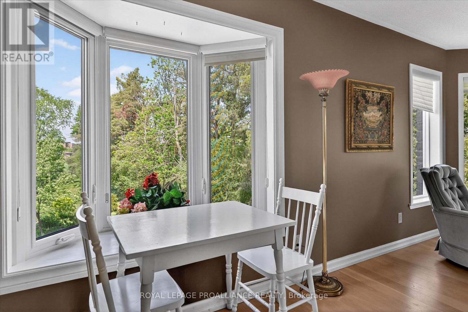 #312A 1099 CLONSILLA AVENUE - 19