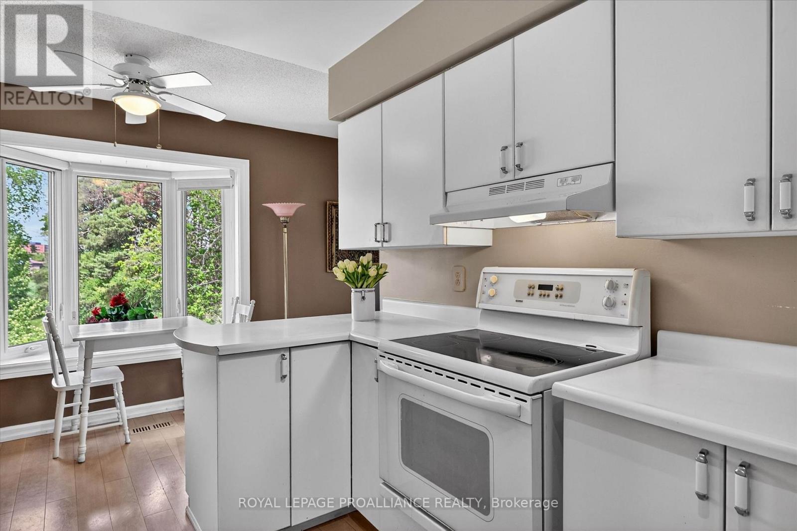 #312A 1099 CLONSILLA AVENUE - 22