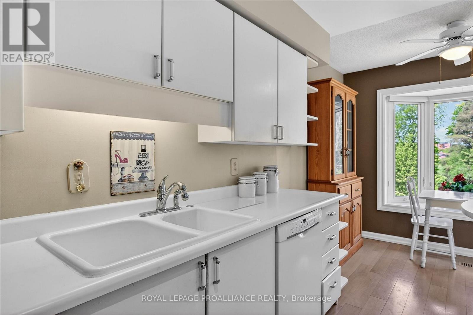 #312A 1099 CLONSILLA AVENUE - 23
