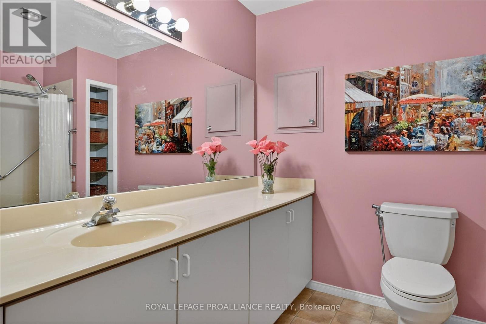#312A 1099 CLONSILLA AVENUE - 33