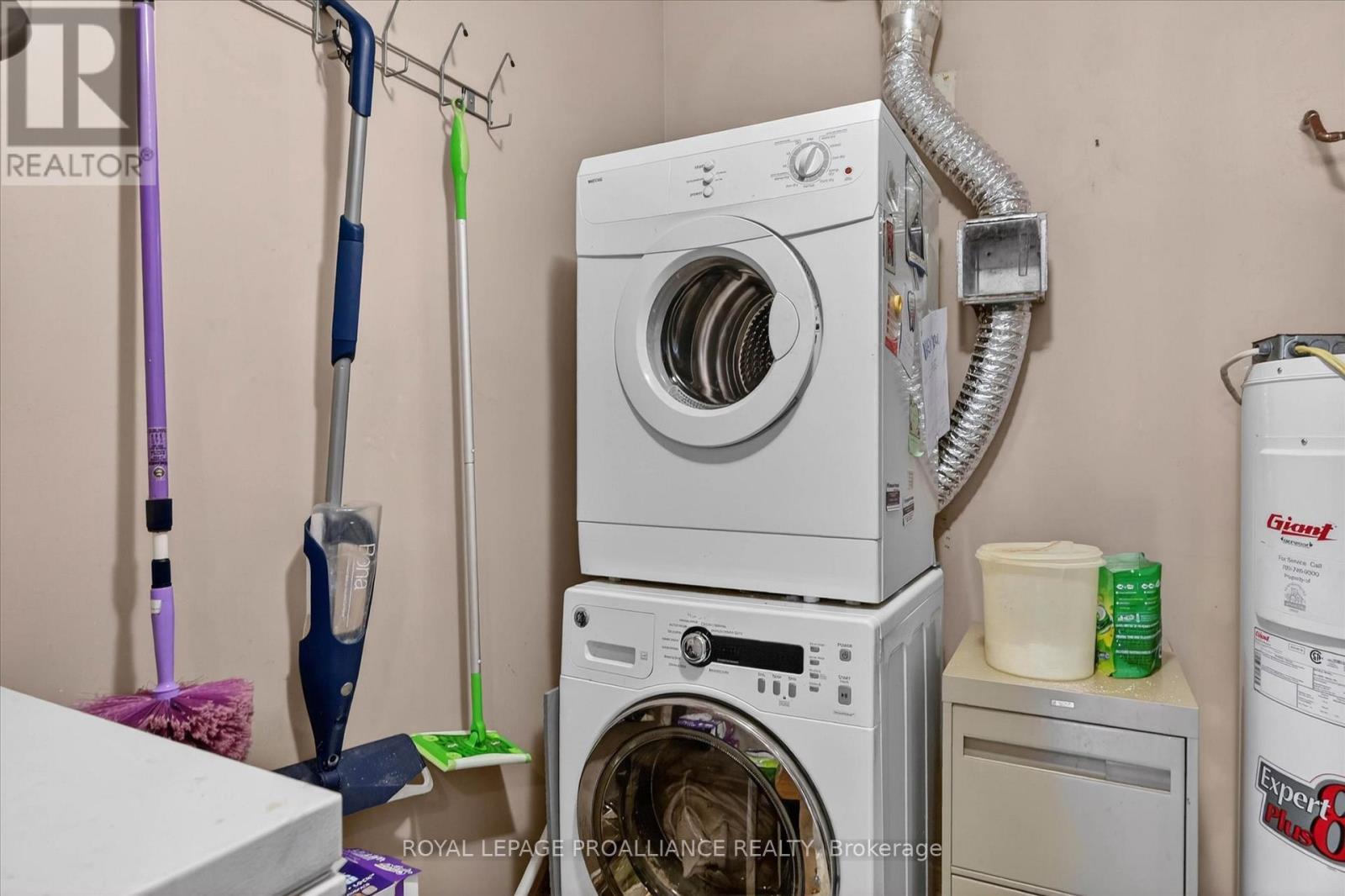 #312A 1099 CLONSILLA AVENUE - 39