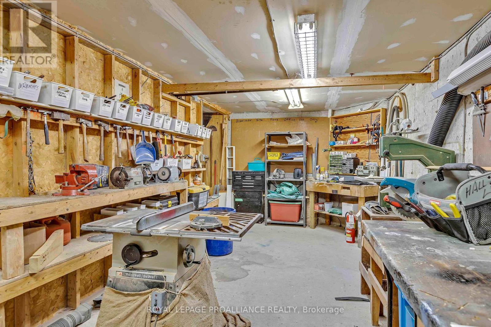 #312A 1099 CLONSILLA AVENUE - 46