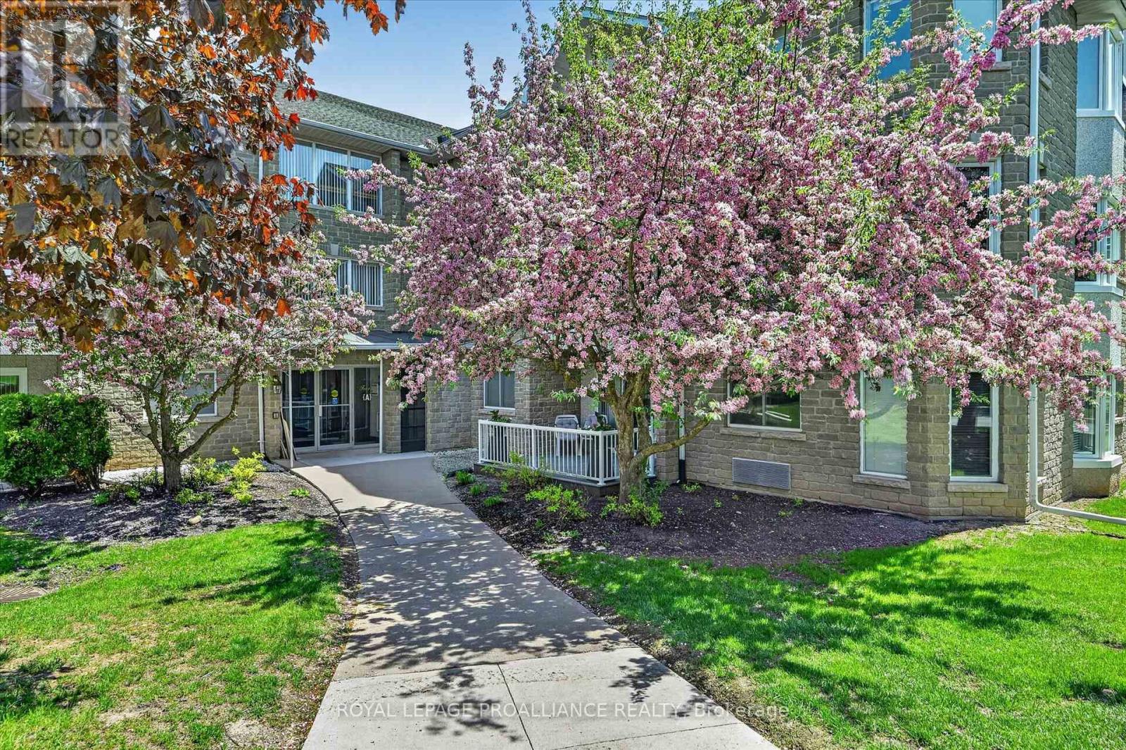 #312A 1099 CLONSILLA AVENUE - 5