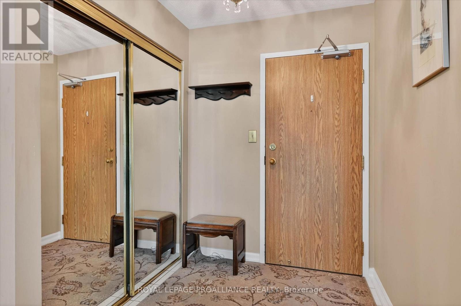 #312A 1099 CLONSILLA AVENUE - 8