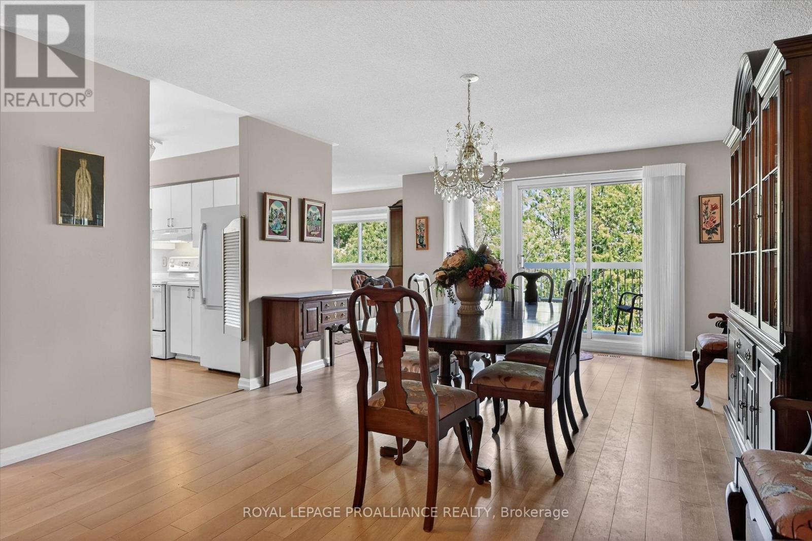 #312A 1099 CLONSILLA AVENUE - 9
