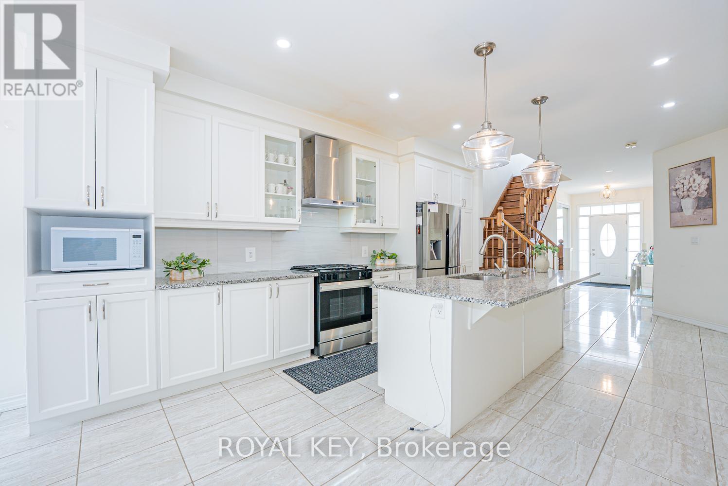 348 EQUESTRIAN WAY - 10