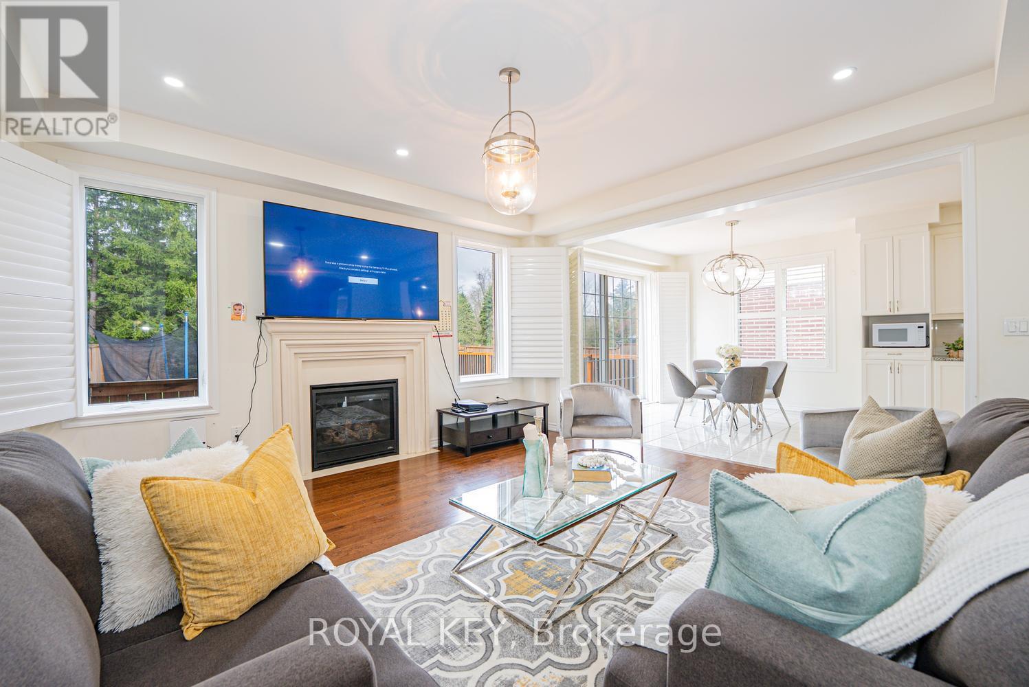 348 EQUESTRIAN WAY - 17
