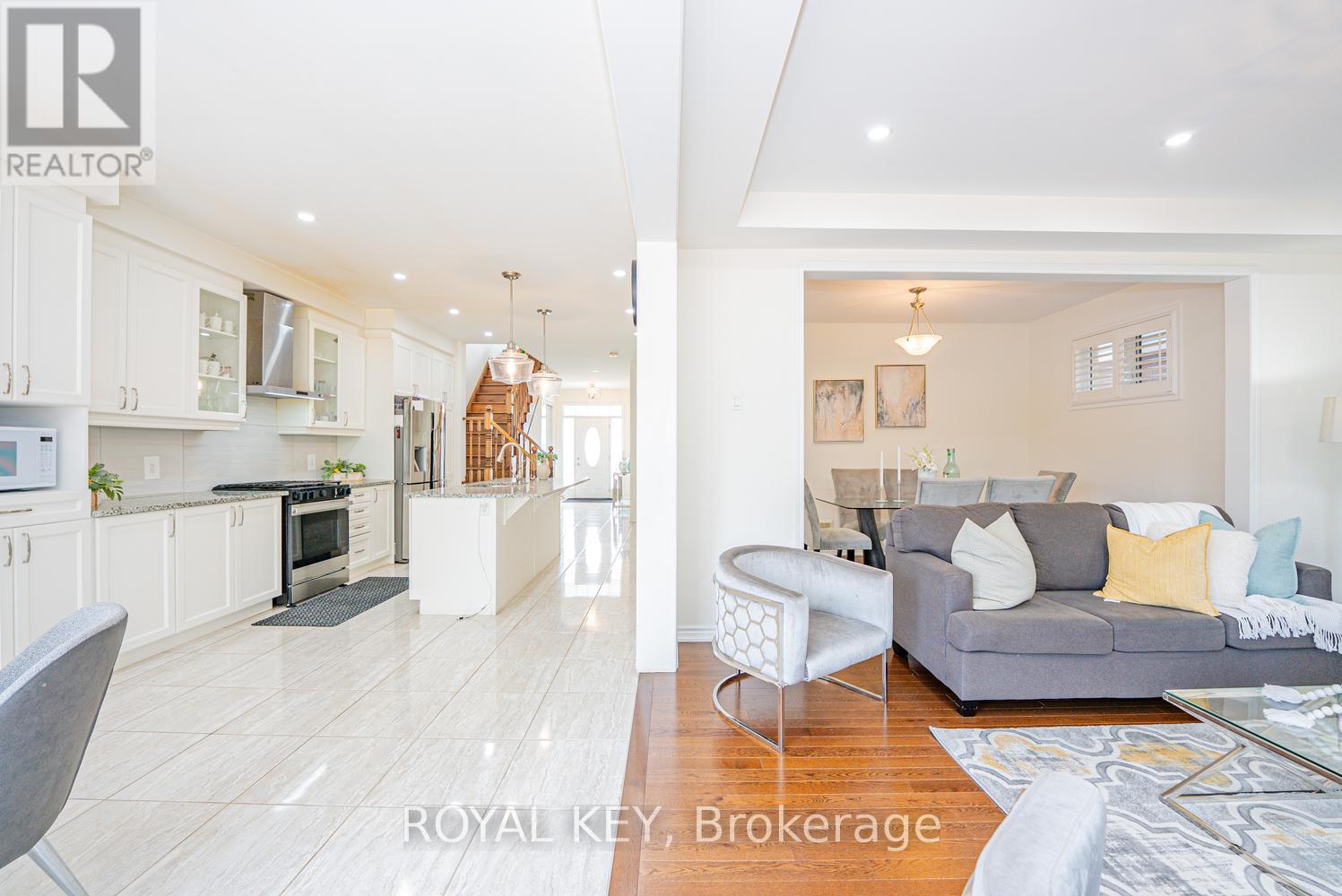 348 EQUESTRIAN WAY - 20
