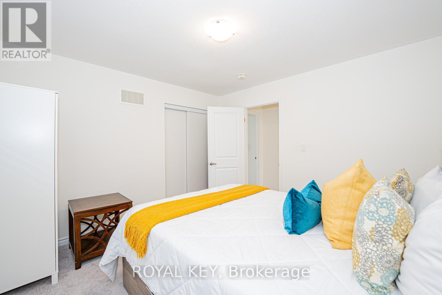 348 EQUESTRIAN WAY - 31