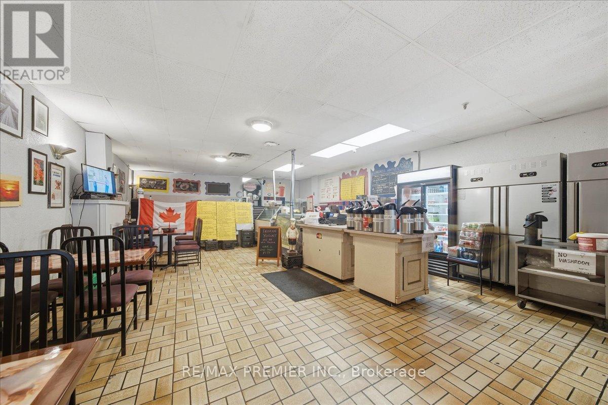 184 KING STREET E - 3