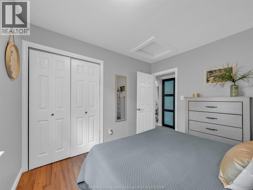 2575 MEIGHEN ROAD - 17