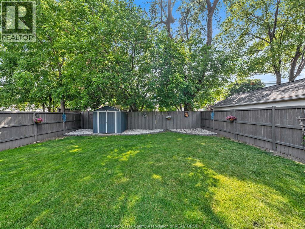 2575 MEIGHEN ROAD - 31