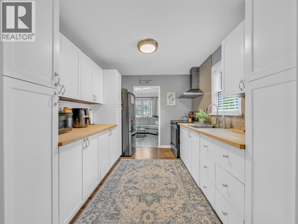 2575 MEIGHEN ROAD - 8