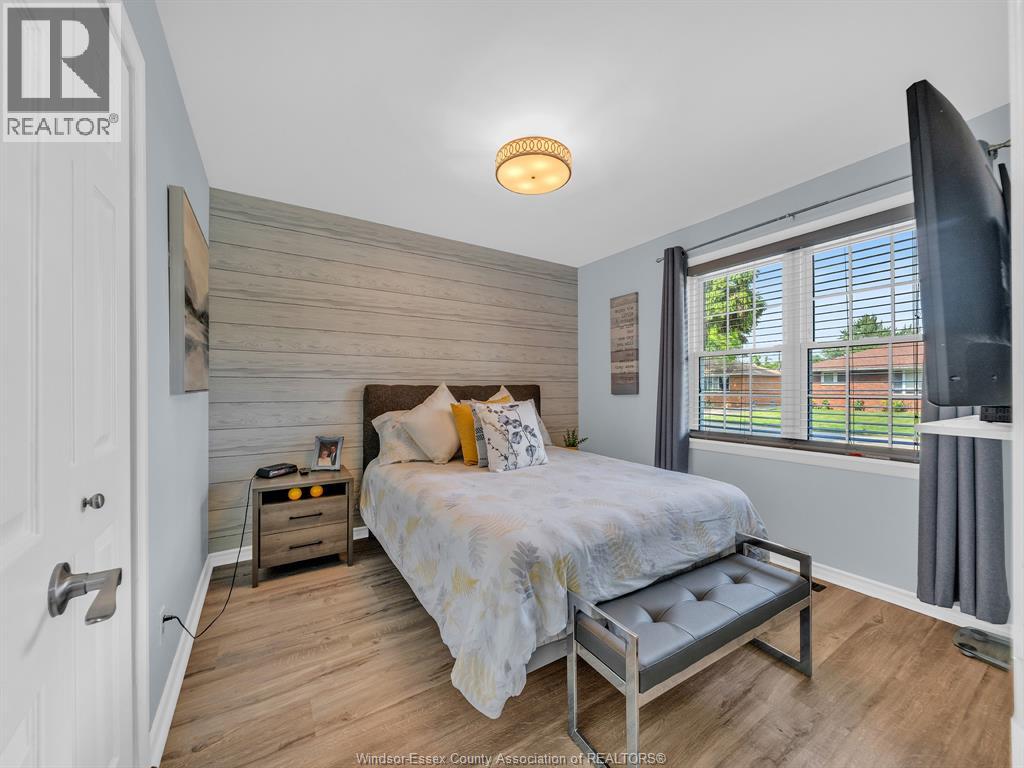 2575 MEIGHEN ROAD - 13