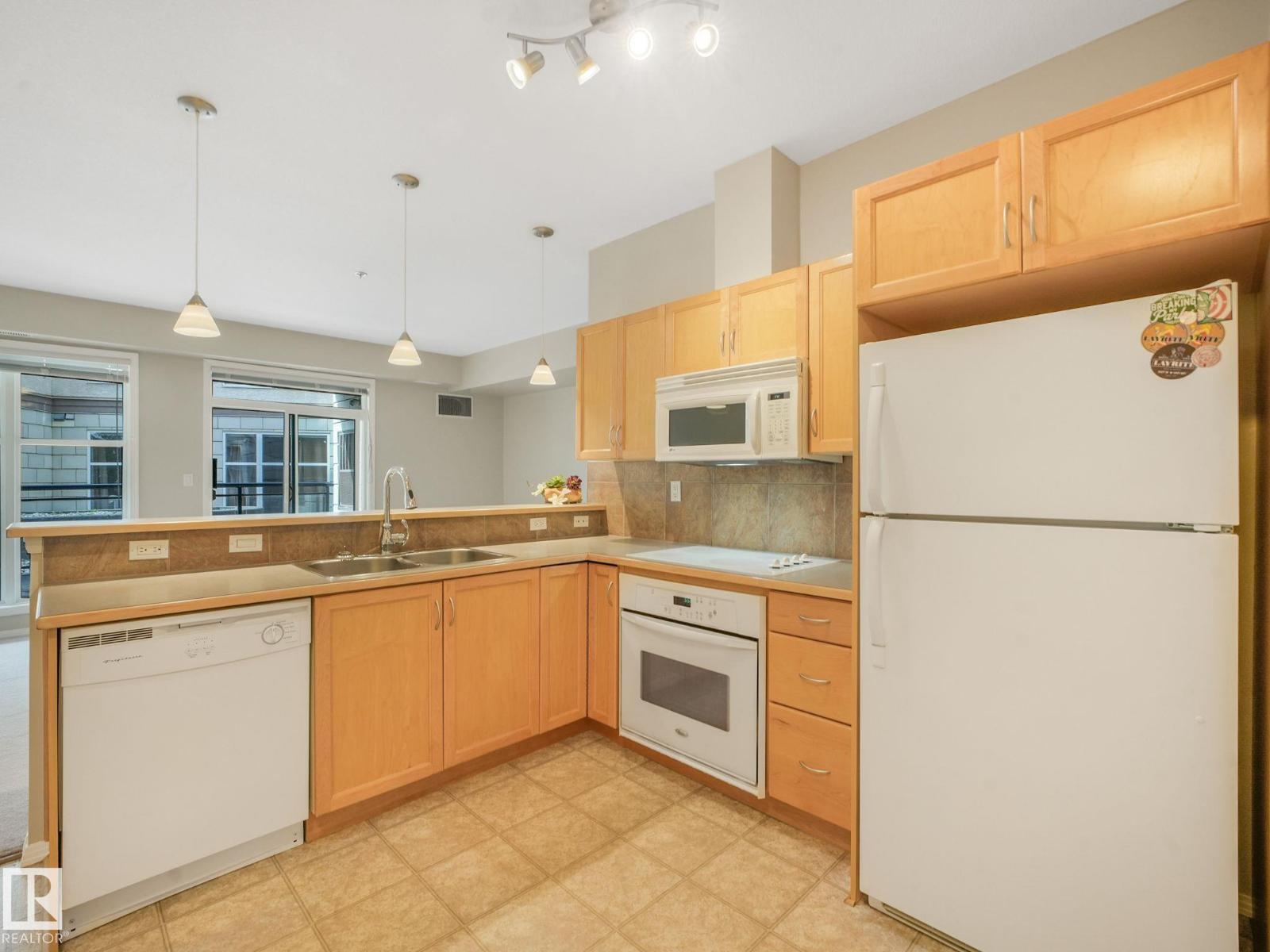 #150 4827 104A ST NW - 12