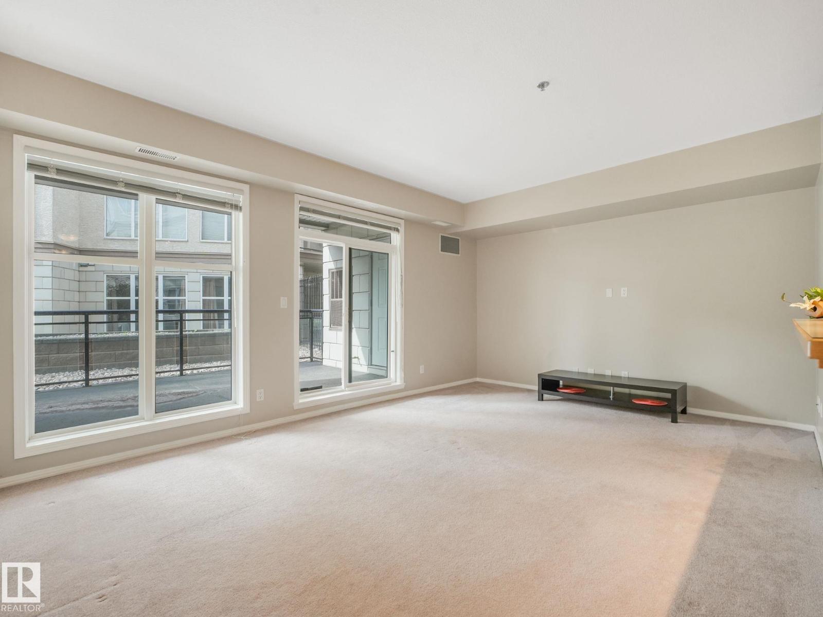 #150 4827 104A ST NW - 15
