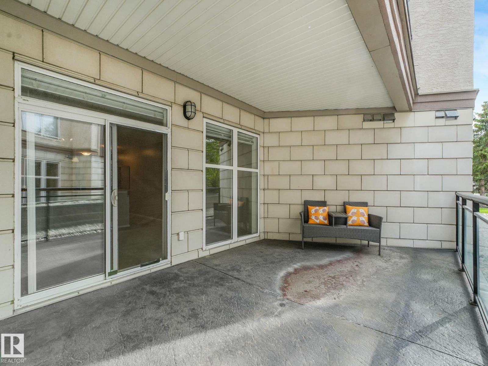 #150 4827 104A ST NW - 23