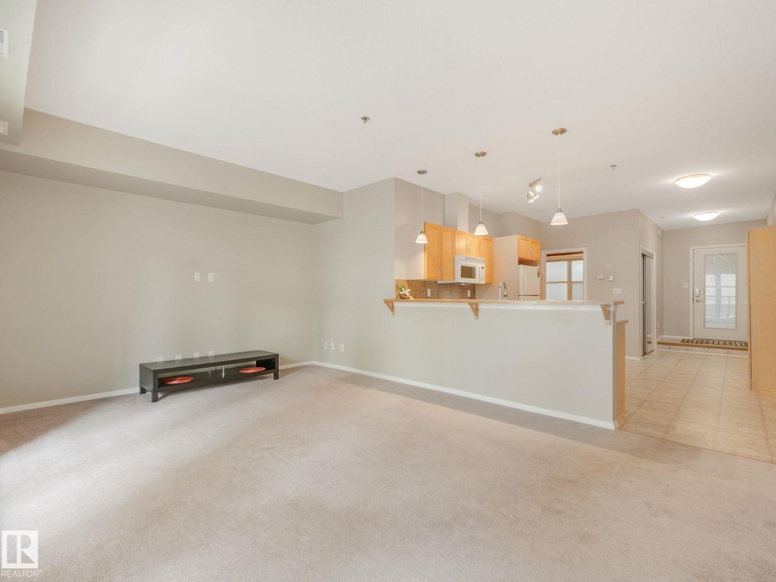 #150 4827 104A ST NW - 17