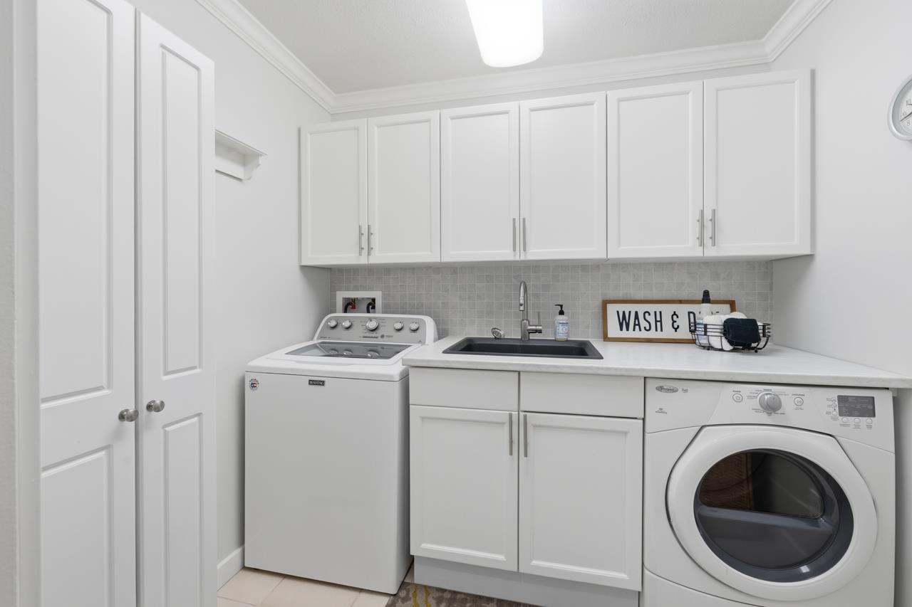 16237 NORTHGLEN PLACE, Surrey