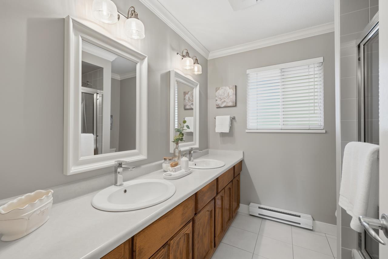 16237 NORTHGLEN PLACE, Surrey