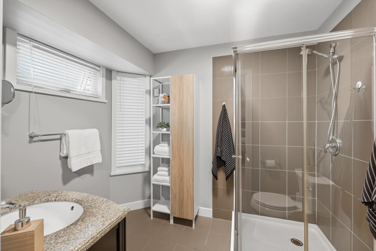 16237 NORTHGLEN PLACE, Surrey