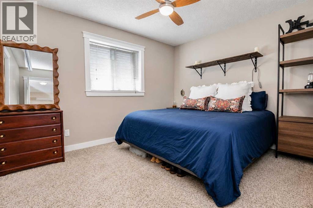 11293 76 Avenue - 10