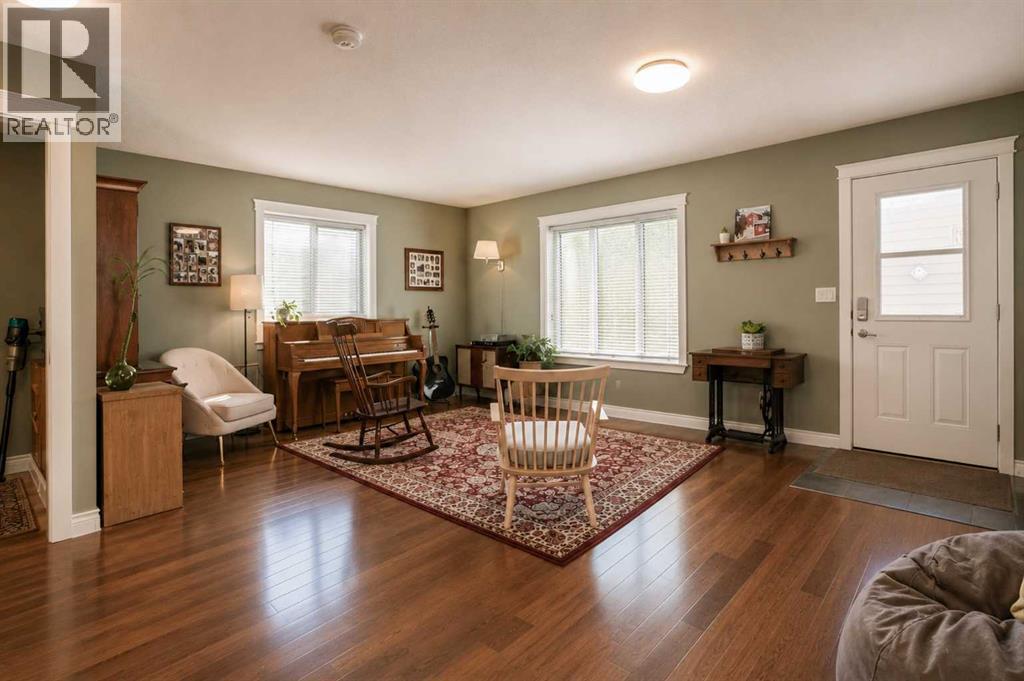 11293 76 Avenue - 17