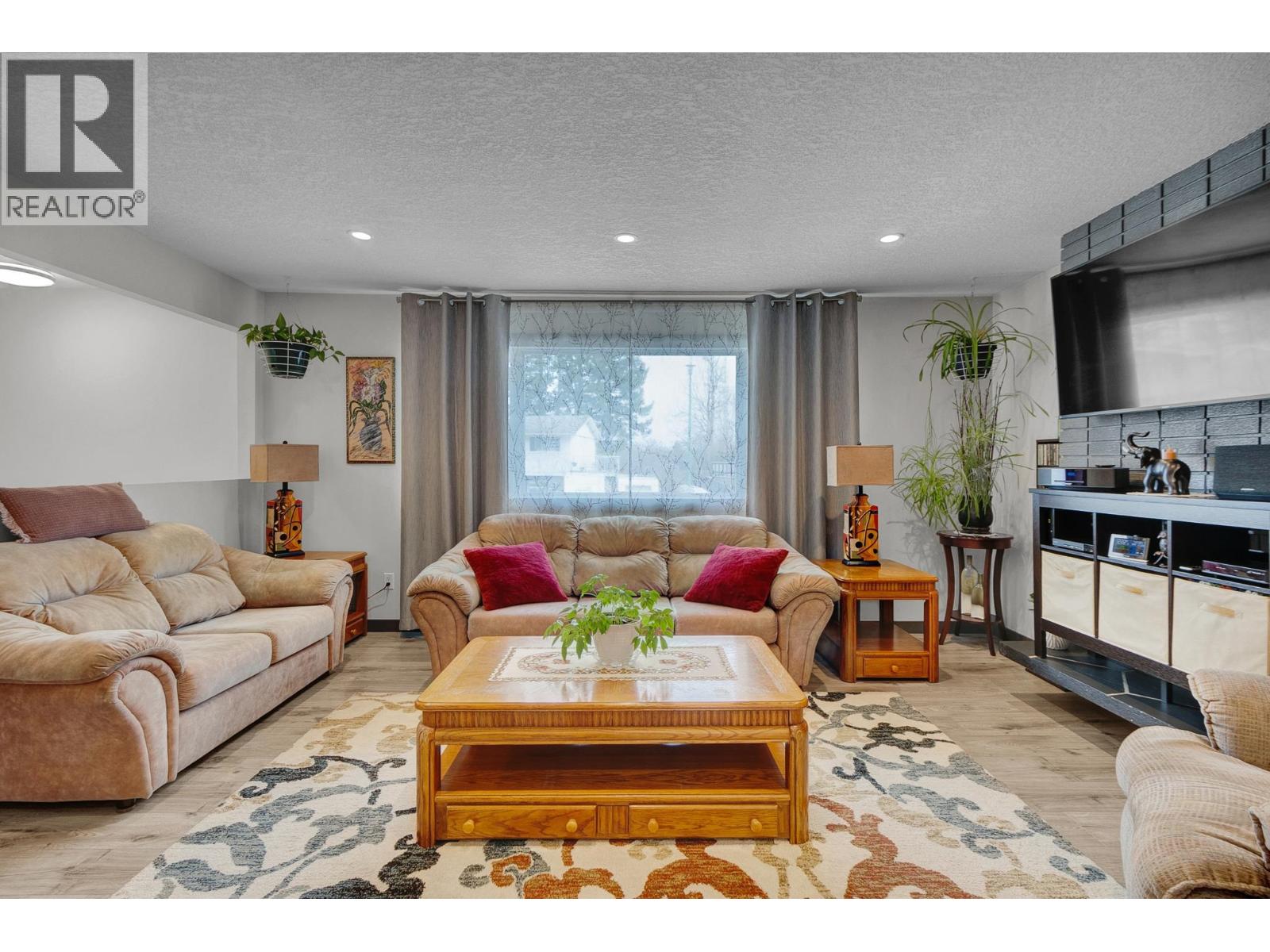 1601 PEARSON AVENUE - 10