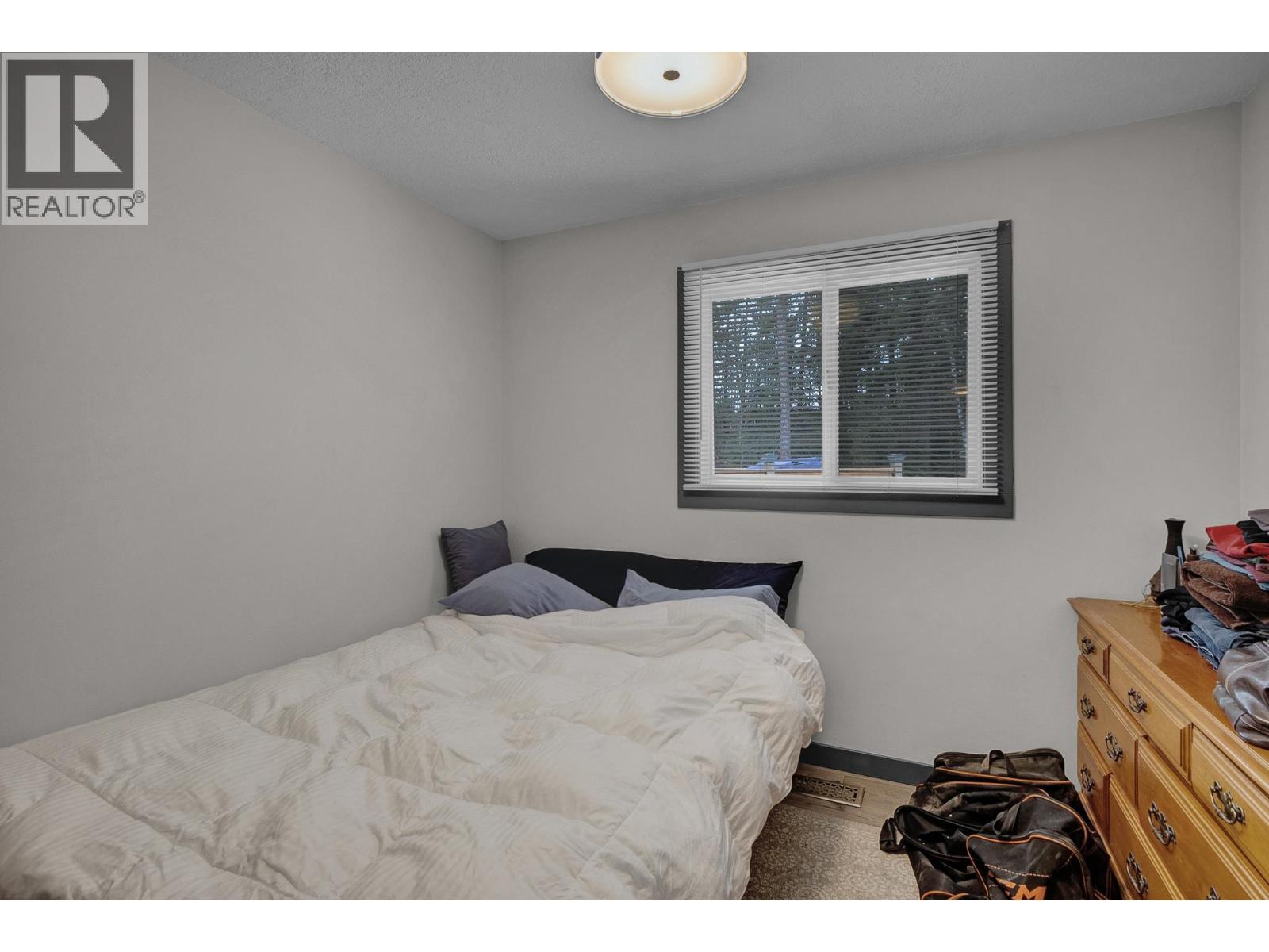 1601 PEARSON AVENUE - 18