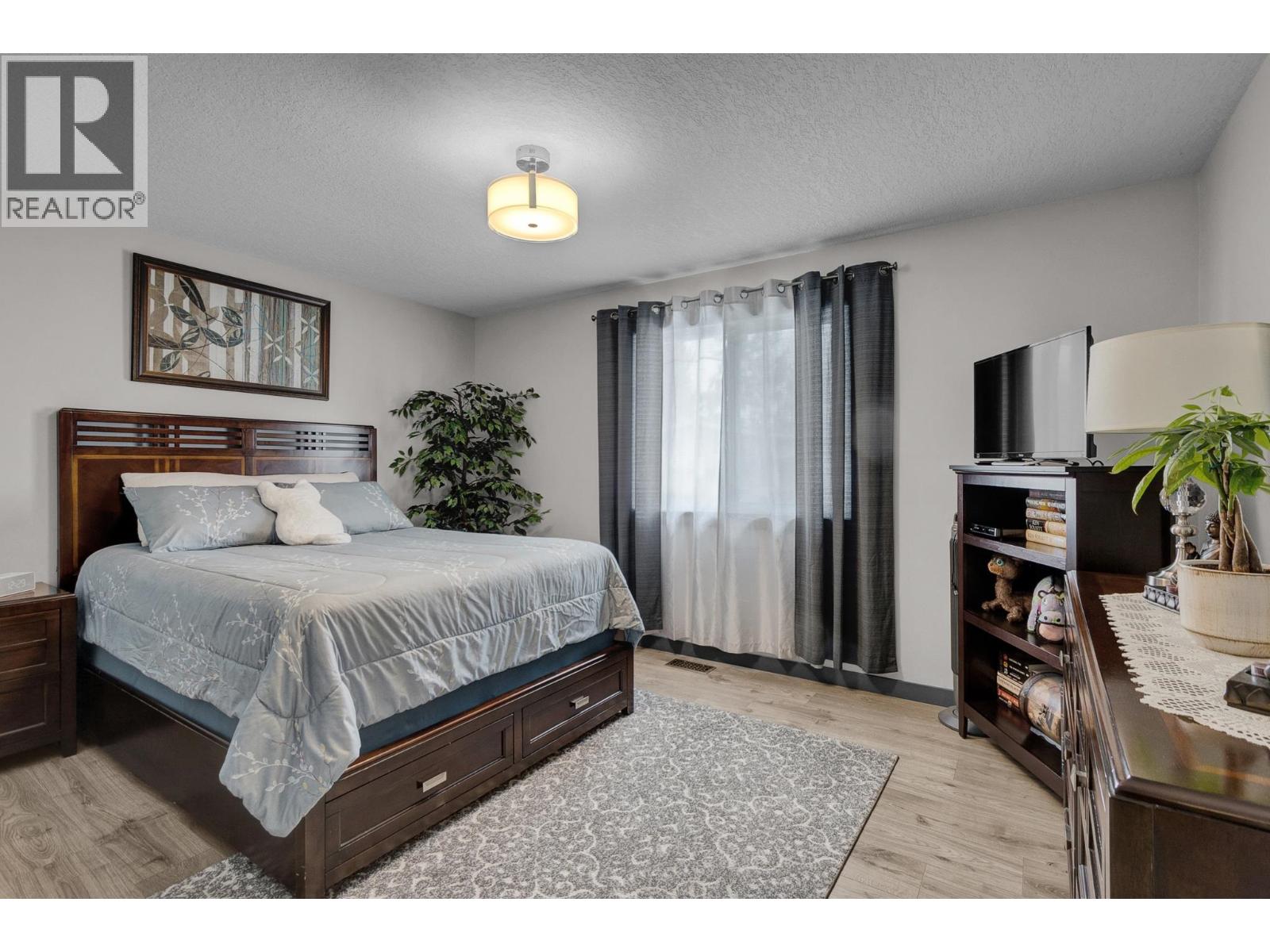 1601 PEARSON AVENUE - 20