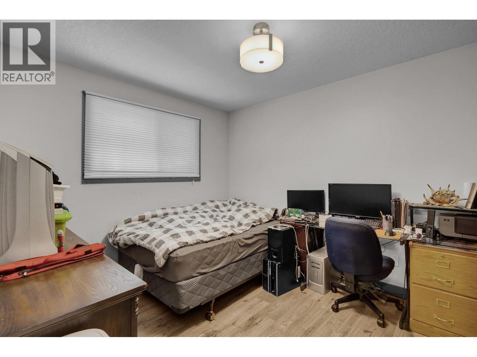 1601 PEARSON AVENUE - 21